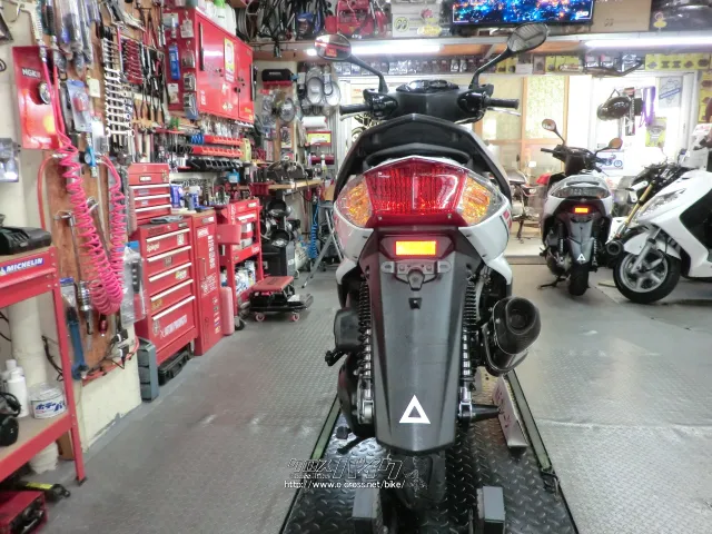 ヤマハ シグナス X SR 125・ホワイト・125cc・M.Eガレージ・32,851km