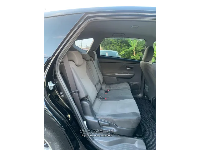 車内キレイです! トヨタ プリウスα