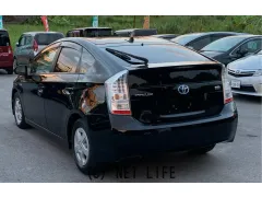 トヨタ プリウス