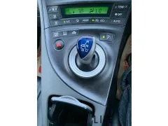 トヨタ プリウス