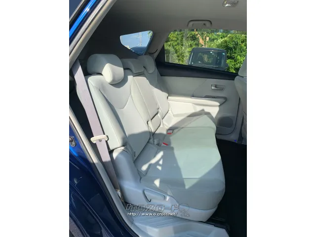 内装キレイです! トヨタ プリウスα