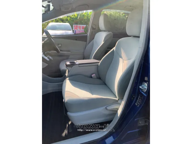 内装キレイです! トヨタ プリウスα