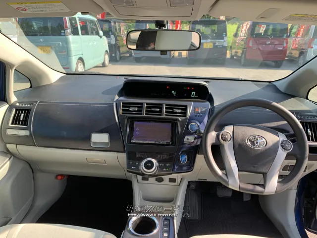 内装キレイです! トヨタ プリウスα