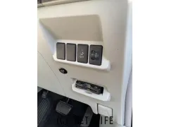 トヨタ プリウスα