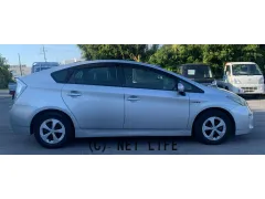 トヨタ プリウス