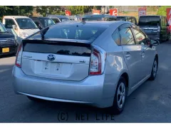 トヨタ プリウス