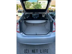 トヨタ プリウス