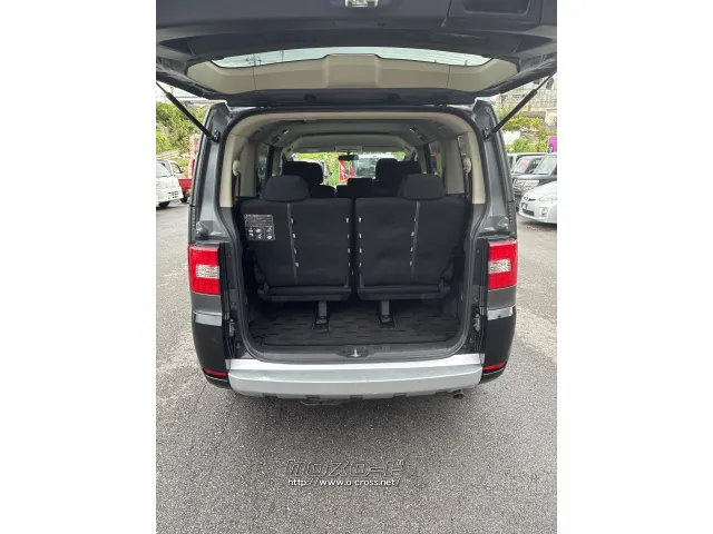 車内キレイです!! 三菱 デリカD:5