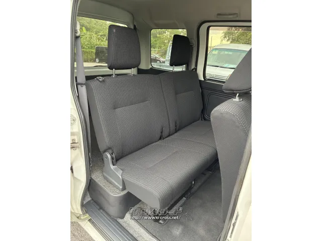 車内キレイです!! トヨタ ピクシスバン