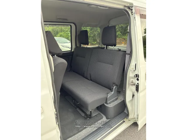 車内キレイです!! トヨタ ピクシスバン