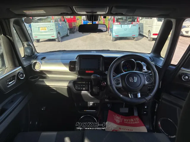 車内キレイです!! ホンダ N-BOXスラッシュ