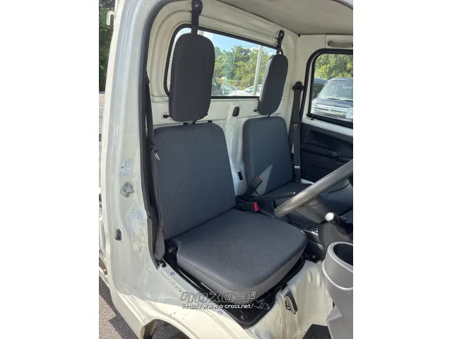 車内比較的キレイです!! ダイハツ ハイゼットトラック