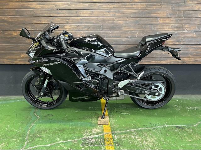 カワサキ ZX25R・2021(R3)初度登録(届出)年・ブラック・249cc