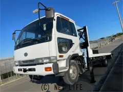 UDトラックス コンドル