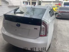 トヨタ プリウス