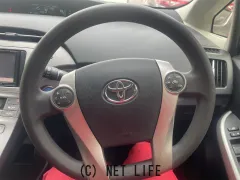 トヨタ プリウス