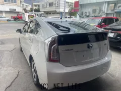 トヨタ プリウス