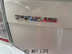トヨタ プリウス