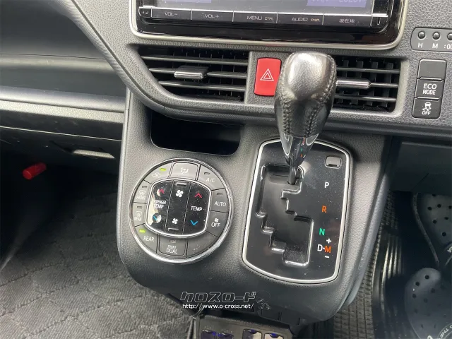 トヨタ ヴォクシー