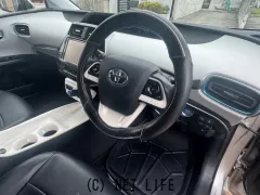 トヨタ プリウス