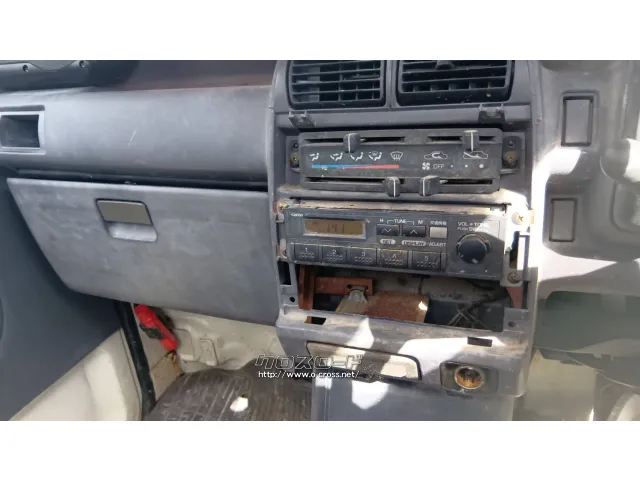 ラジオのパネルがついてないです 三菱 ミニキャブトラック