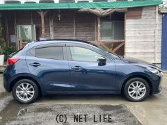 マツダ MAZDA2