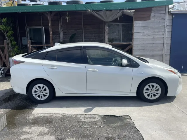 トヨタ プリウス