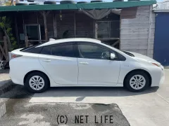 トヨタ プリウス