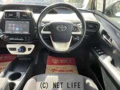 トヨタ プリウス