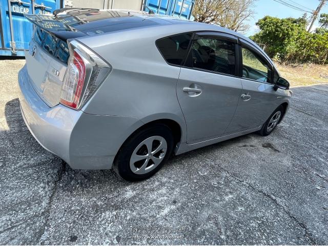 トヨタ プリウス