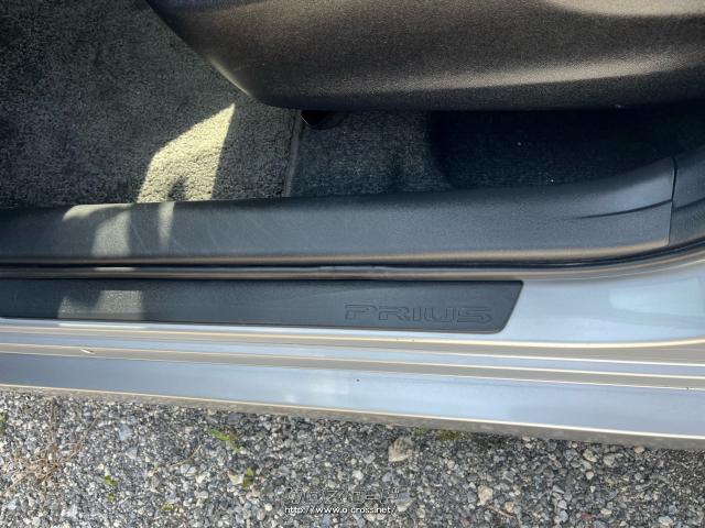 トヨタ プリウス