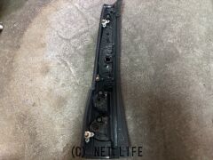 外装・エアロ 右テールレンズ