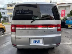 三菱 デリカD：5