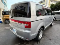 三菱 デリカD：5