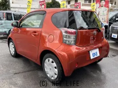 トヨタ iQ