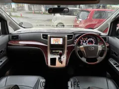 トヨタ ヴェルファイア