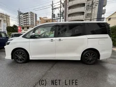 トヨタ ヴォクシー