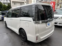 トヨタ ヴォクシー