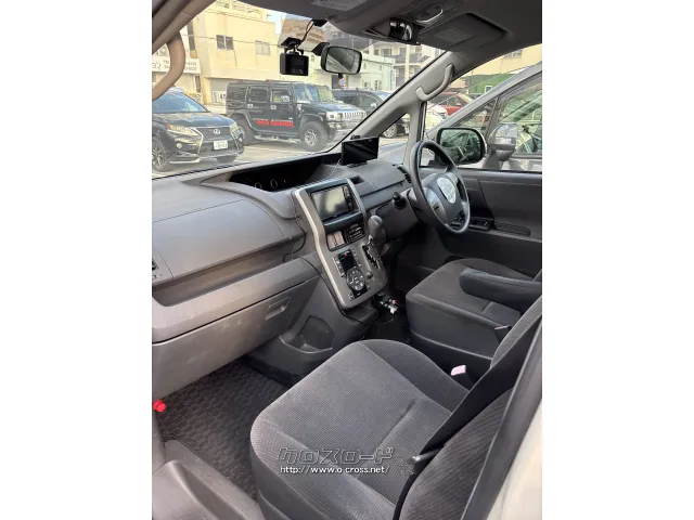 トヨタ ヴォクシー