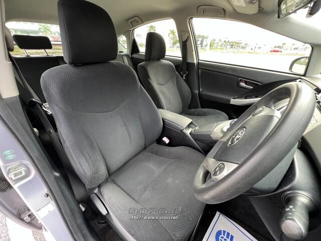 トヨタ プリウス 1.8 L・2013(H25)年式・ライトパープルマイカ