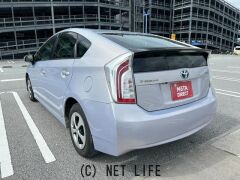 トヨタ プリウス