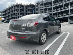 マツダ アクセラ