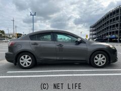 マツダ アクセラ