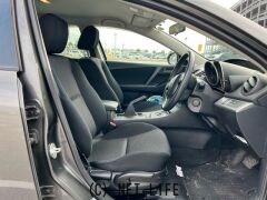 マツダ アクセラ