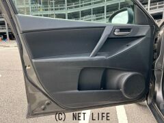 マツダ アクセラ