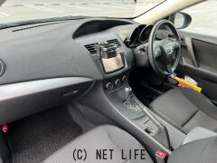 マツダ アクセラ