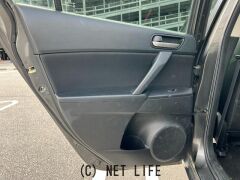 マツダ アクセラ