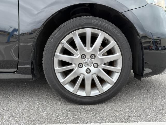 トヨタ プリウスα