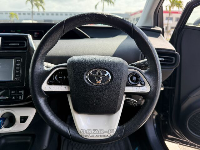 トヨタ プリウス