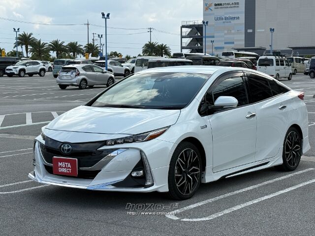 トヨタ プリウスPHV 1.8 A・2021(R3)年式・プラチナホワイトパール